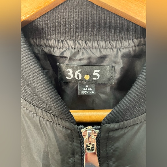 Black Jacket - Picture 4 of 6